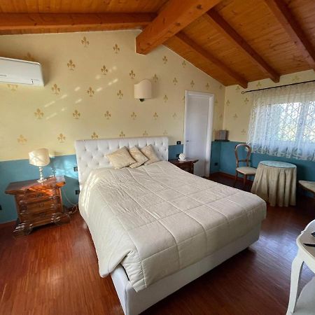 Lussuosa Villa Vicino Alla Stazione Caronno Pertusella Εξωτερικό φωτογραφία