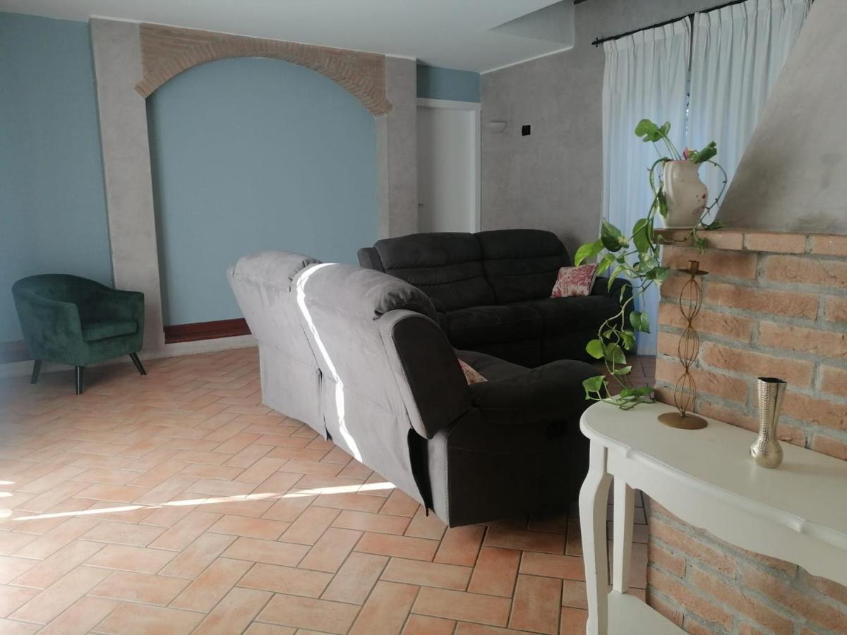 Lussuosa Villa Vicino Alla Stazione Caronno Pertusella Εξωτερικό φωτογραφία